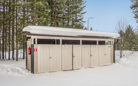 Vuokatinranta Suite 4 B: Mobilia, Interior Design, Pavimentazione, Pavimento, Tavolo, Soffitto, Cucina & Sala Da Pranzo Tavolo, Illuminazione, Sedia, Casa