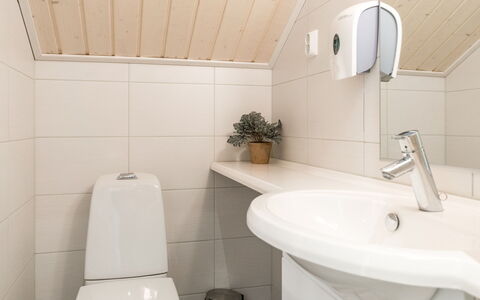 Golfarinkunnas 7B: Mobilia, Interior Design, Pavimentazione, Pavimento, Tavolo, Soffitto, Cucina & Sala Da Pranzo Tavolo, Illuminazione, Sedia, Casa