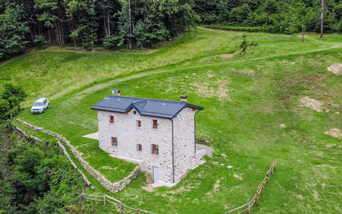 La Quiete Mountain Home: Pianta, Pendenza, Paesaggio Naturale, Lotto, Albero, Casa, Costruzione, Erba, Paesaggio, Groundcover