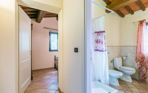 La Cupola: Girasole: Costruzione, Idraulico Fixture, Interior Design, Legna, Pavimento, Bagno, Tenda, Pavimentazione, Immobiliare