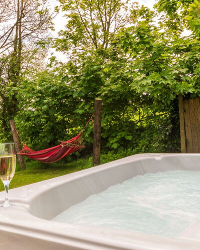 Lodge 4 Hot Tub