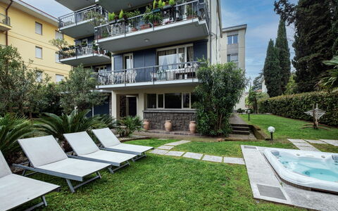 Dal Molin Apartment, Garda Lake, Ac, Fitness, Jacu: Pianta, Costruzione, Finestra, Interior Design, Architettura, Shade, Urban Design, Condominio, Zona Residenziale, Casa