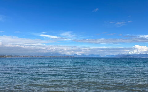 Provenzale Apartment, Garda Lake, Jacuzzi, Fitness: Cielo, Nube, Blu, Risorse Idriche, Acqua, Orizzonte, Giorno, Corpo D'Acqua, Mare