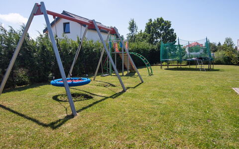 Nemo: Erba, Attrezzatura Giochi All'Aperto, Spazio Pubblico, Campo Da Giuoco, Scivolo, Tempo Libero, Terreno Di Gioco, Parco, Giardino, Prato