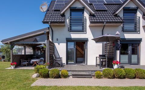 Nemo: Tetto, Casa, Casa, Zona Residenziale, Villetta, Tenda, Porta, Raccordo, Balcone, Estate