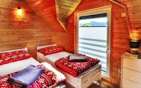 Nemo: Proprietà, Legna, Interior Design, Illuminazione, Comfort, Architettura, Cabinetry, Costruzione, Parete, Pavimento