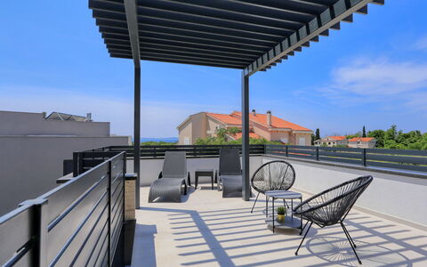 Villa Petra: Cielo, Proprietà, Costruzione, Shade, Architettura, Mobili Da Esterno, Interior Design, Nube, Linea, Immobiliare