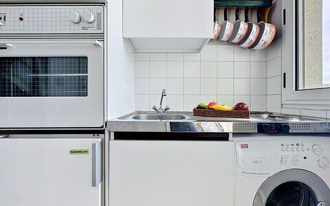 Les Terrasses de Pornic: Elettrodomestico Da Cucina, Cucina, Apparecchio Major, Elettrodomestico, Controsoffitto, Cucina Stufa, Cabinetry, Interior Design, Pavimentazione, Stufa