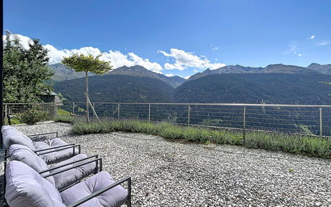 Skyline Retreat: Catena Montuosa, Hill Station, Cresta, Valle, Alpi, Balcone, Recinzione, Massiccio, Corrimano, Vertice