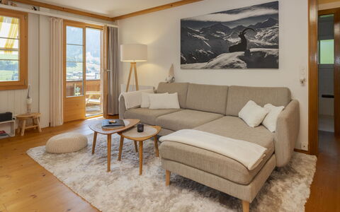 Chalet Anita: Mobilia, Legna, Interior Design, Divano, Pavimentazione, Soggiorno, Pavimento, Appartamento, Casa, Camera