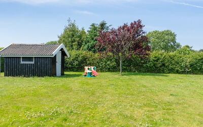 Guthmund - 400M from the Sea