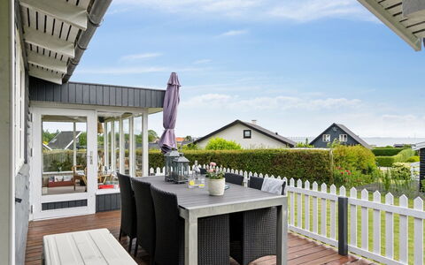 Diddi - 170M from the Sea: Legna, Casa, Portico, Deck, Latifoglie, Tetto, Color Legno, Pavimento In Legno, Eco Hotel