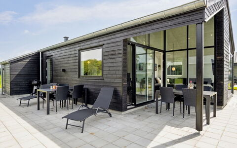 Henryk - 75M from the Sea: Legna, Tetto, Architettura, Casa, Casa, Villetta, Raccordo, Latifoglie, Pendenza, Estate
