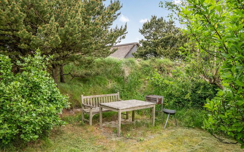 Wandrath - 2Km from the Sea: Casa, Tetto, Casa, Villetta, Capannone, Edifici Giardino, Raccordo, Cortile, Log Cabin, Capanna