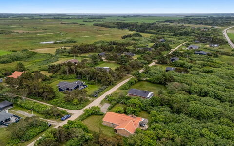 Dorithea - 1.3Km from the Sea: Visione Globale, Paesaggio, Ecoregione, Plain, Lotto, Fotografia Aerea, Area Rurale, Piantagione, Campo, Estate