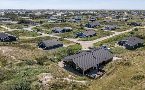 Aurore - 700M from the Sea: Erba, Pascolo, Paesaggio, Ecoregione, Plain, Comunita 'Impianto, Lotto, Mobili Da Esterno, Prateria, Shrubland