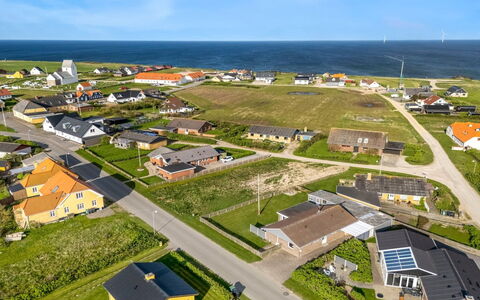 Mads - 400M from the Sea: Zona Residenziale, Visione Globale, Paesaggio, Fotografia Aerea, Quartiere, Casa, Sobborgo, Tetto, Lotto, Casa