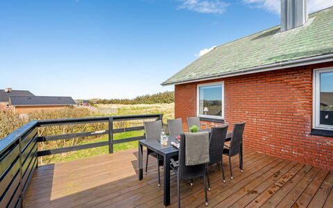 Hilppa - 400M from the Sea: Legna, Casa, Portico, Deck, Latifoglie, Tetto, Color Legno, Pavimento In Legno, Eco Hotel