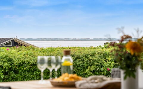 Gedda - from the Sea: Blu, Arbusto, Villetta, Groundcover, Giardino, Estate, Shade, Landscaping, Agriturismo, Eco Hotel