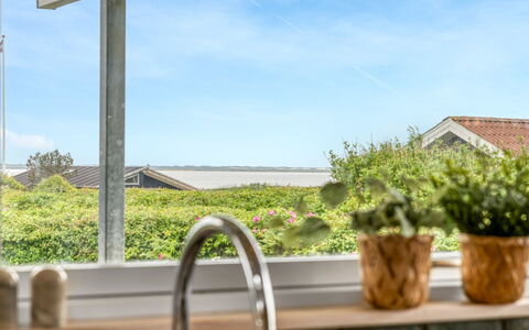Gedda - from the Sea: Blu, Arbusto, Villetta, Groundcover, Giardino, Estate, Shade, Landscaping, Agriturismo, Eco Hotel