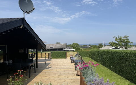 Ofrath - 350M to the Fjord: Tetto, Casa, Lotto, Villetta, Shade, Giardino, Portico, Cortile, Landscaping, Estate