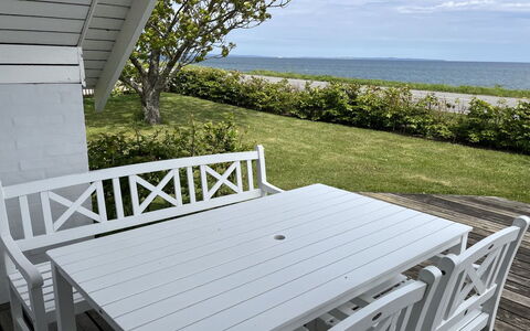 Jolanta - 20M from the Sea: Legna, Casa, Portico, Deck, Latifoglie, Tetto, Color Legno, Pavimento In Legno, Eco Hotel