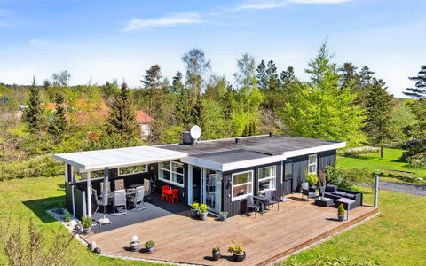 Ønd - 600M from the Sea: Mobilia, Interior Design, Pavimentazione, Pavimento, Soffitto, Camera, Sedia, Tavolo, Appartamento, Cucina & Sala Da Pranzo Tavolo