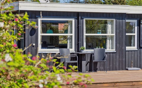 Ønd - 600M from the Sea: Mobilia, Interior Design, Pavimentazione, Pavimento, Soffitto, Camera, Sedia, Tavolo, Appartamento, Cucina & Sala Da Pranzo Tavolo