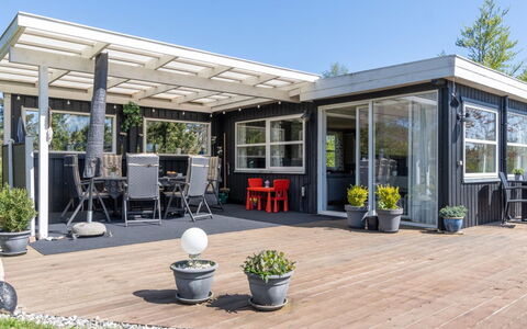 Ønd - 600M from the Sea: Mobilia, Interior Design, Pavimentazione, Pavimento, Soffitto, Camera, Sedia, Tavolo, Appartamento, Cucina & Sala Da Pranzo Tavolo