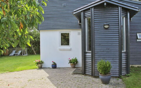 Milrid - 100M from the Sea: 