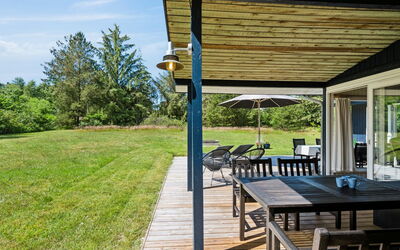 Aleta - 600M from the Sea