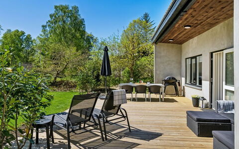 Roze - 450M from the Sea: Casa, Casa, Porta, Tetto, Villetta, Estate, Giardino, Shade, Raccordo, Cortile