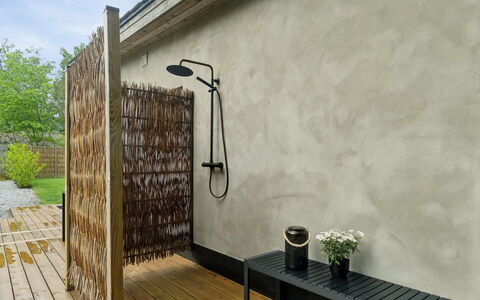 Roze - 450M from the Sea: Casa, Casa, Porta, Tetto, Villetta, Estate, Giardino, Shade, Raccordo, Cortile