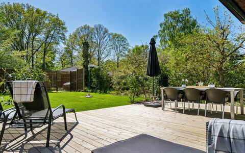 Roze - 450M from the Sea: Casa, Casa, Porta, Tetto, Villetta, Estate, Giardino, Shade, Raccordo, Cortile