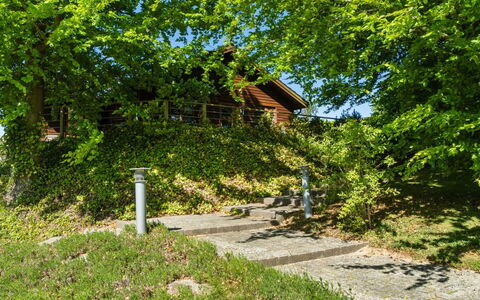 Nantje - 560M to the Fjord: Legna, Tetto, Architettura, Casa, Casa, Villetta, Raccordo, Latifoglie, Pendenza, Estate