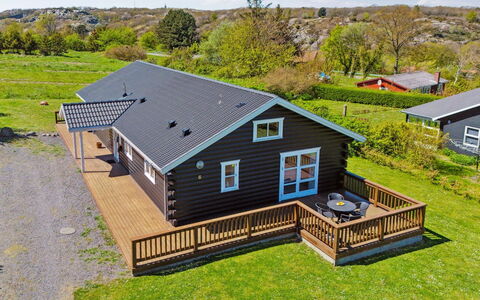 Hjalmar - 400M from the Sea