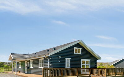 Hjalmar - 400M from the Sea