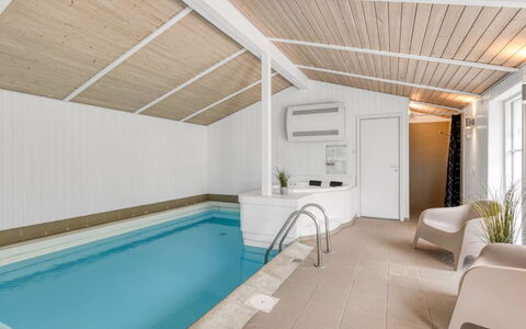 Yngve - 1.2Km from the Sea: Legna, Casa, Portico, Deck, Latifoglie, Tetto, Color Legno, Pavimento In Legno, Eco Hotel