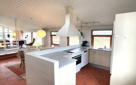 Hansen - 600M from the Sea: Interior Design, Pavimentazione, Controsoffitto, Pavimento, Mobilia, Cucina, Legna, Soffitto, Cabinetry, Lampada