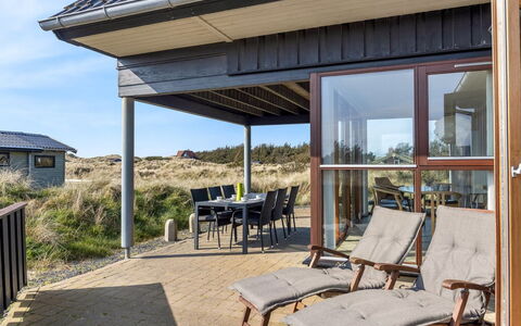 Lilie - 350M from the Sea: Mobilia, Interior Design, Pavimentazione, Pavimento, Soffitto, Camera, Sedia, Tavolo, Appartamento, Cucina & Sala Da Pranzo Tavolo