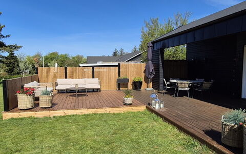 Melina - 900M to the Fjord: Legna, Giardino, Backyard, Lotto, Casa, Tetto, Shade, Deck, Latifoglie, Cortile