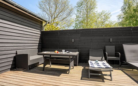 Selve - 600M from the Sea: Legna, Casa, Portico, Deck, Latifoglie, Tetto, Color Legno, Pavimento In Legno, Eco Hotel