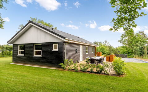 Skip - 300M to the Fjord: Mobilia, Interior Design, Pavimentazione, Pavimento, Soffitto, Camera, Sedia, Tavolo, Appartamento, Cucina & Sala Da Pranzo Tavolo