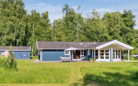 Launo - 1.1Km to the Fjord: Estate, Shade, Driveway, Agriturismo