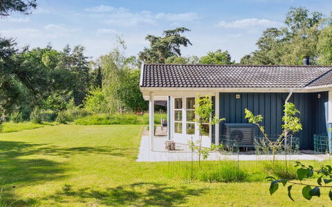 Launo - 1.1Km to the Fjord: Estate, Shade, Driveway, Agriturismo