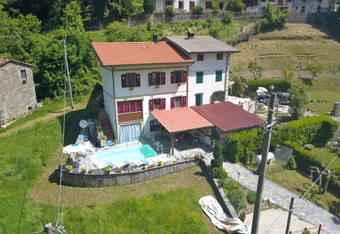 Villa La Rocca: Costruzione, Finestra, Casa, Urban Design, Albero, Tempo Libero, Paesaggio, Immobiliare, Area Rurale, Villetta