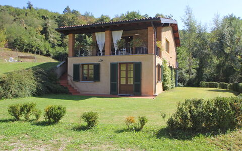 Casetta Verde: Pianta, Proprietà, Cielo, Costruzione, Finestra, Albero, Lotto, Paesaggio Naturale, Villetta, Casa