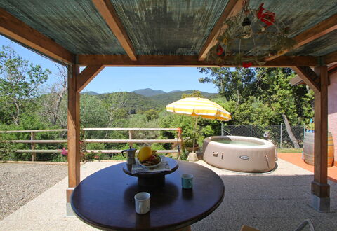 La Casetta: Cielo, Pianta, Proprietà, Shade, Illuminazione, Albero, Architettura, Interior Design, Tempo Libero, Paesaggio