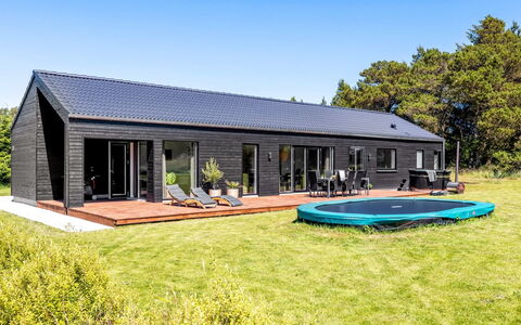 Syni - 450M from the Sea: Tetto, Casa, Porta, Villetta, Shade, Raccordo, Cortile, Estate, Backyard