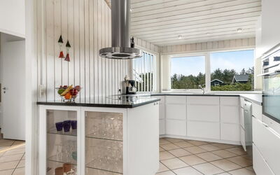 Juris - 950M from the Sea